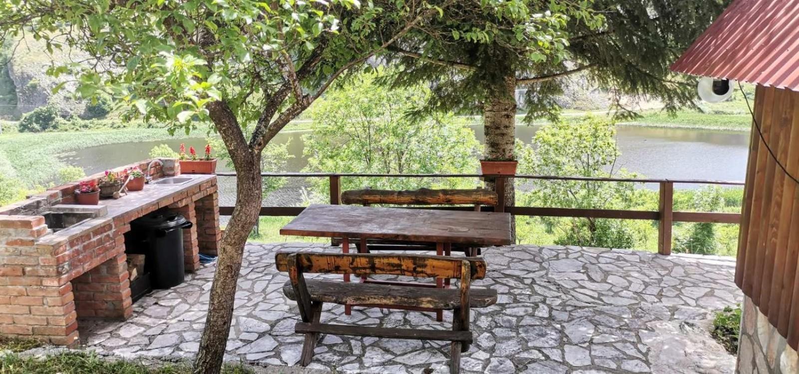 Detached House Milivoje Hotel Poscenje Ngoại thất bức ảnh