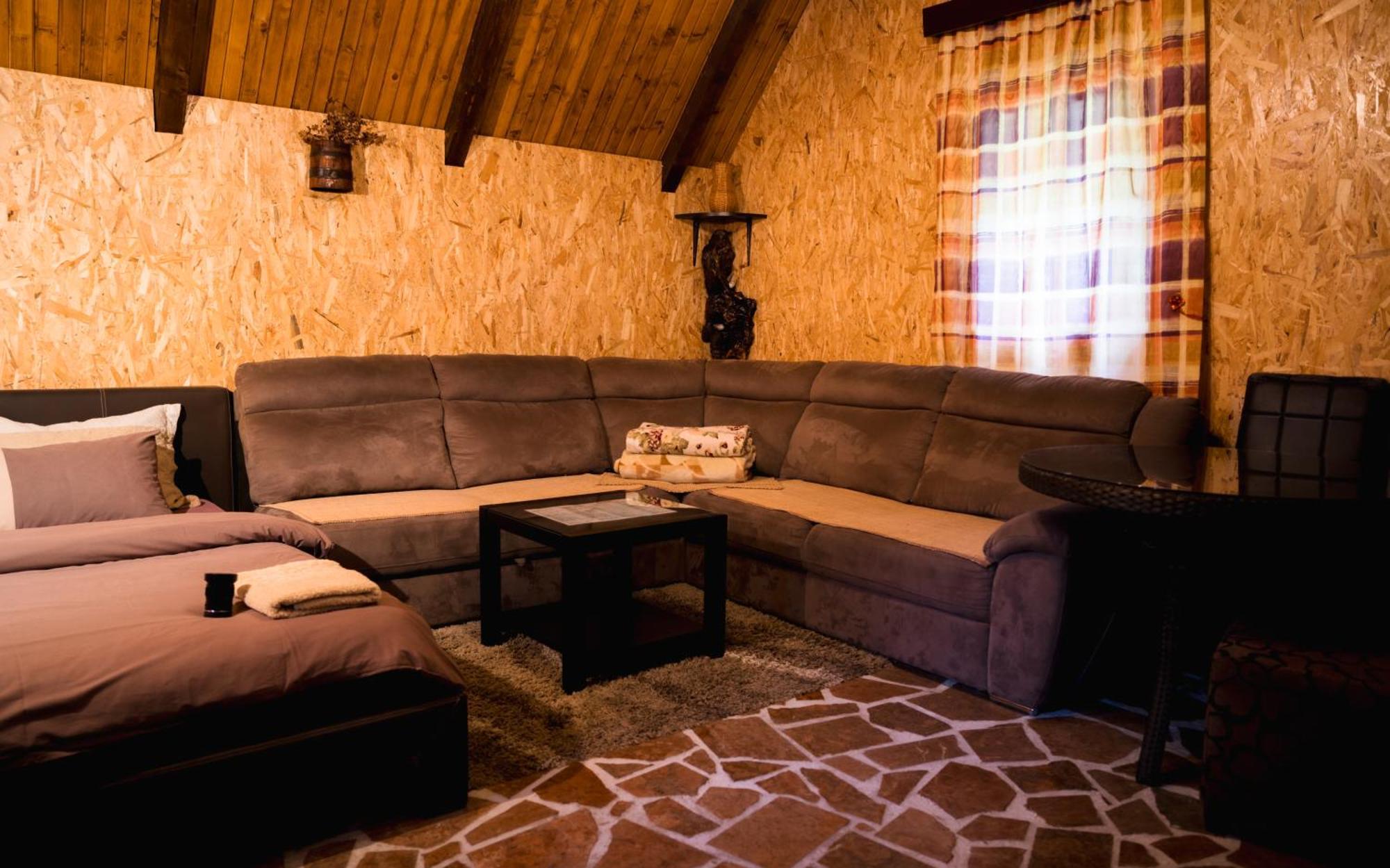 Detached House Milivoje Hotel Poscenje Ngoại thất bức ảnh
